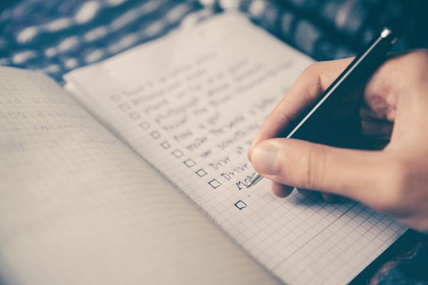 Checklist and notebook for structured interview preparation